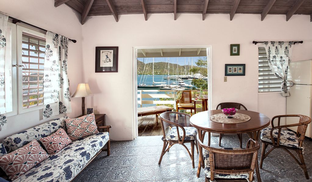 Paradise Properties - Falmouth Beach Apartment A1 & A2